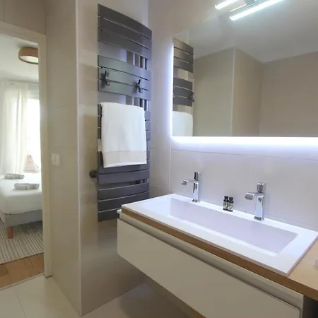 Sun Paradise Seaview&terrace Parking&pool Apartment