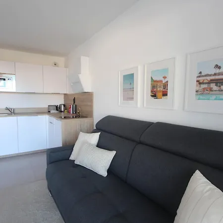 Apartment Sun Paradise Seaview&terrace Parking&pool